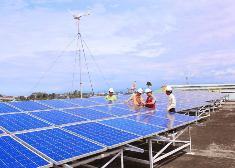 AREC Engineers working on Solar Panels