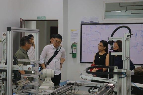 tour of the College of Technology building facilities