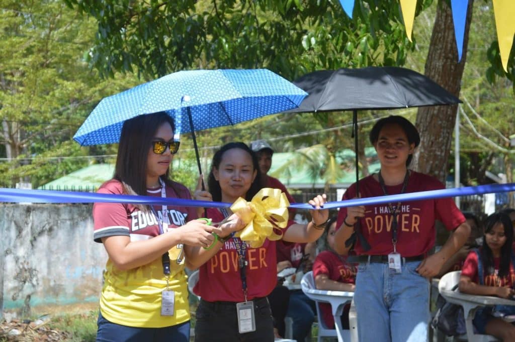 Ms. Mary Cris J. Gemoros with Ms. Jurilyn Incoy led the ribbon cutting