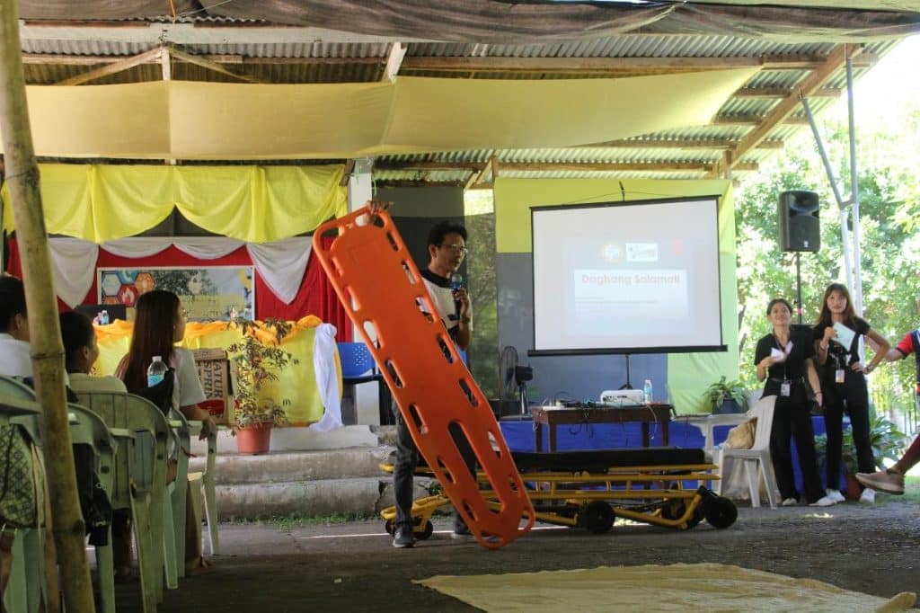 NSTP holds Emergency Response Training and Coastal Clean-up 3