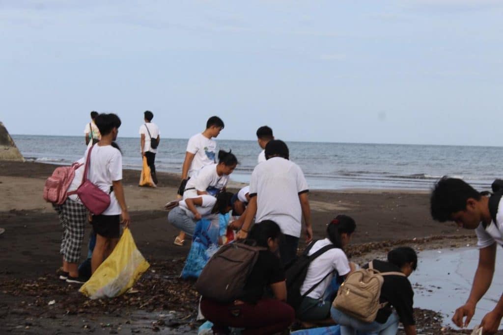 NSTP holds Emergency Response Training and Coastal Clean-up 6