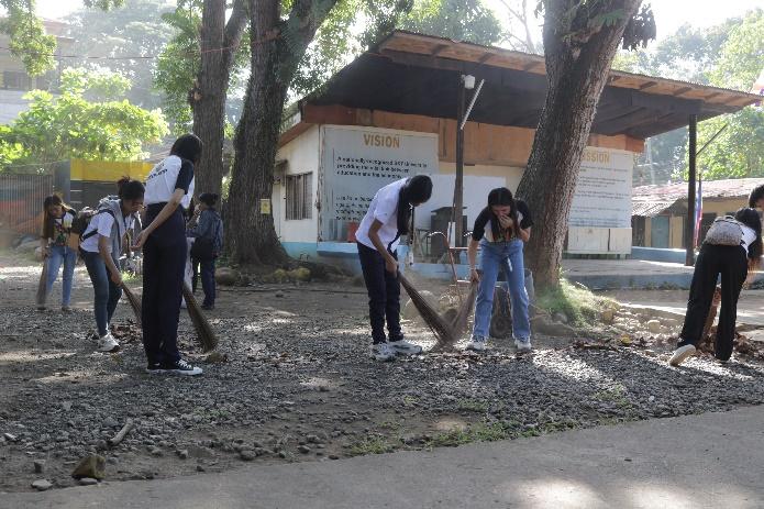 USTP Jasaan conducts Clean-up Drive in observance of Zero Waste Month 1