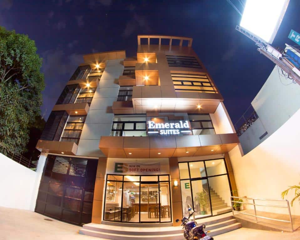 Emerald Suites